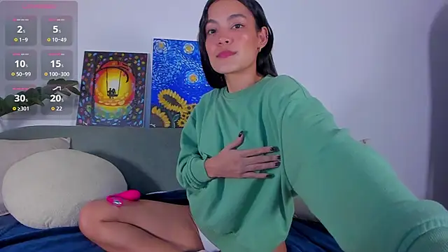 TIFFANYRUSSO online show from 10-09-25, 04:24