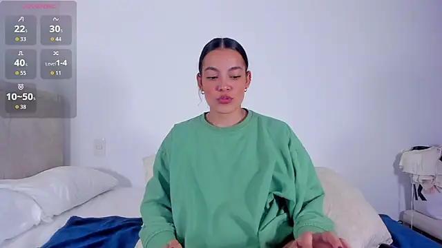 TIFFANYRUSSO online show from 11-24-25, 04:12