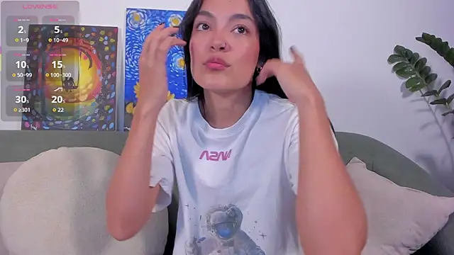 TIFFANYRUSSO online show from 03-06-26, 05:02