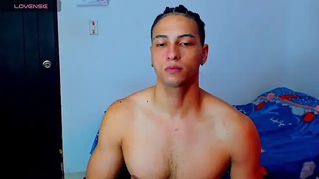 Snapshot of Kris_Khalifa69 chatting on 02-23-25, 11:58 Kris Khalifa69 online show from 02-23-25, 11:58