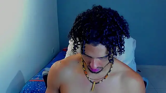 Snapshot of Kris_Khalifa69 chatting on 01-14-26, 02:42 Kris Khalifa69 online show from 01-14-26, 02:42