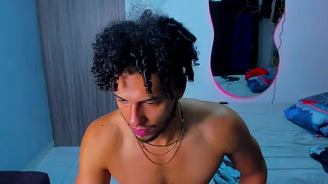 Snapshot of Kris_Khalifa69 chatting on 12-14-25, 05:51 Kris Khalifa69 online show from 12-14-25, 05:51