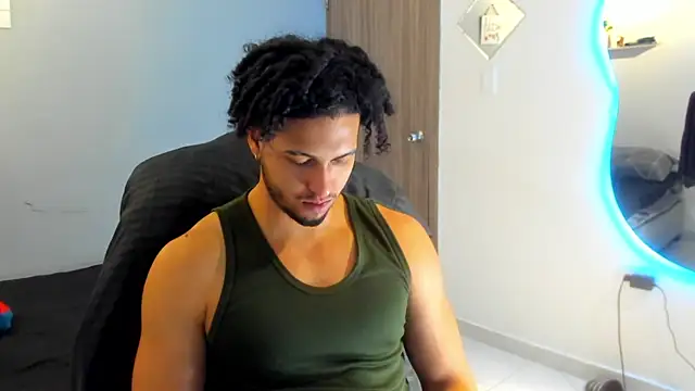 Snapshot of Kris_Khalifa69 chatting on 05-21-26, 01:03 Kris Khalifa69 online show from 05-21-26, 01:03