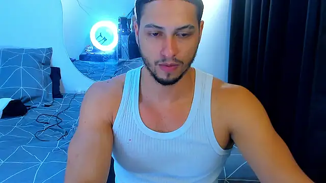Snapshot of Kris_Khalifa69 chatting on 05-05-26, 05:10 Kris Khalifa69 online show from 05-05-26, 05:10