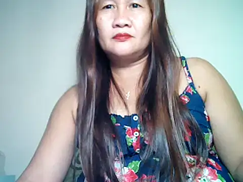 Snapshot of CarelineJoy chatting on 02-20-25, 11:31 CarelineJoy online show from 02-20-25, 11:31
