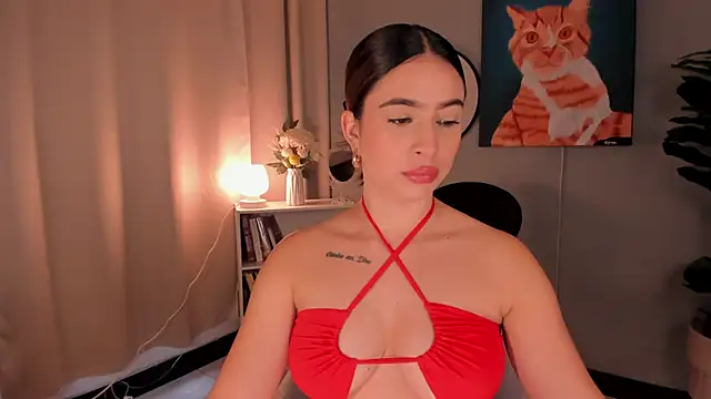 Snapshot of LiaPearce chatting on 10-17-25, 12:29 LiaPearce online show from 10-17-25, 12:29