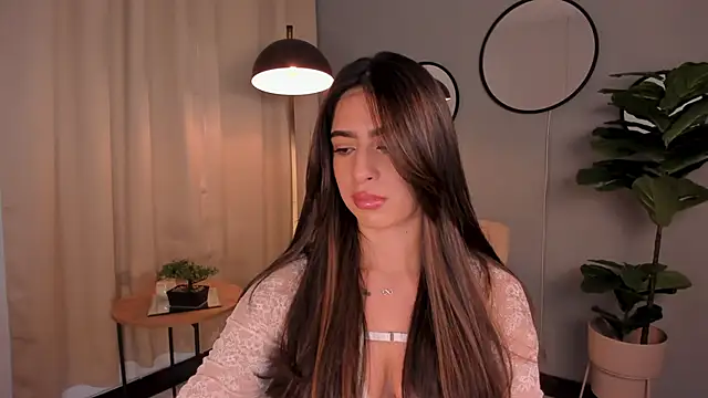 Snapshot of LiaPearce chatting on 02-11-25, 01:41 LiaPearce online show from 02-11-25, 01:41