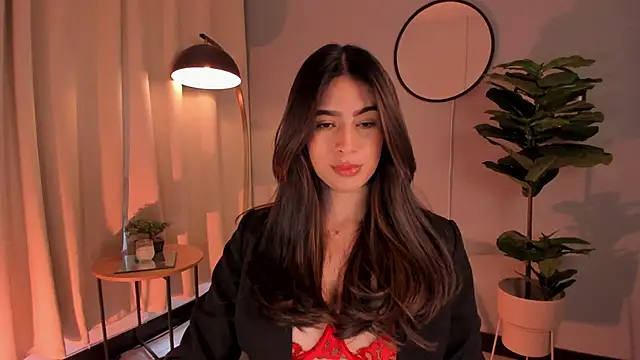 Snapshot of LiaPearce chatting on 03-09-25, 02:21 LiaPearce online show from 03-09-25, 02:21