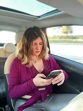 Snapshot of DaisyVibesss chatting on 01-12-25, 03:14 DaisyVibesss online show from 01-12-25, 03:14