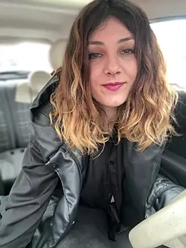 Snapshot of DaisyVibesss chatting on 03-12-25, 03:29 DaisyVibesss online show from 03-12-25, 03:29