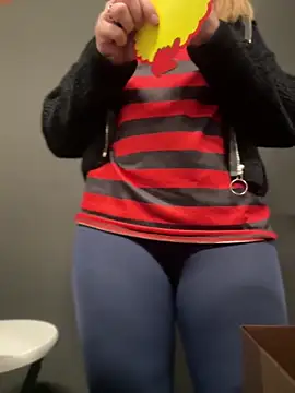 Snapshot of DaisyVibesss chatting on 03-15-25, 01:51 DaisyVibesss online show from 03-15-25, 01:51