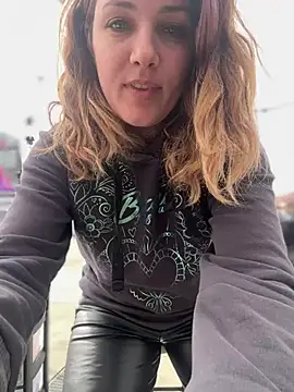 Snapshot of DaisyVibesss chatting on 03-01-25, 12:12 DaisyVibesss online show from 03-01-25, 12:12