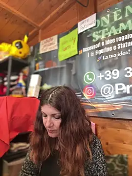 Snapshot of DaisyVibesss chatting on 12-19-25, 12:51 DaisyVibesss online show from 12-19-25, 12:51