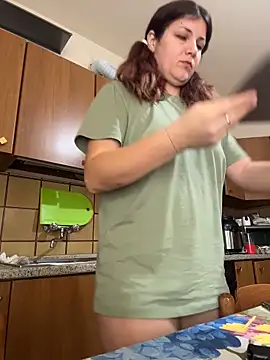 Snapshot of DaisyVibesss chatting on 11-18-25, 09:56 DaisyVibesss online show from 11-18-25, 09:56