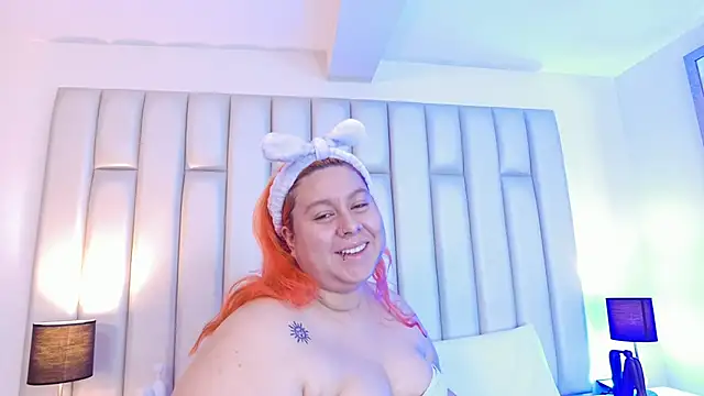 aandreaperez online show from 11-24-25, 11:54