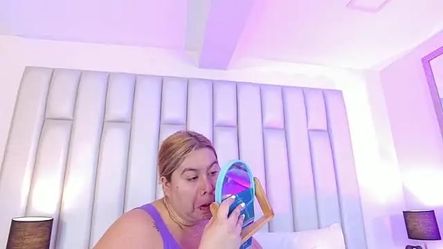 aandreaperez online show from 04-07-26, 11:45