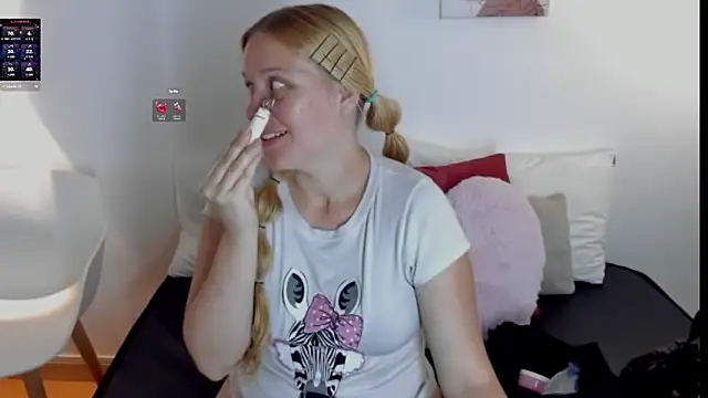 EmilySumer online show from 04-16-26, 02:34