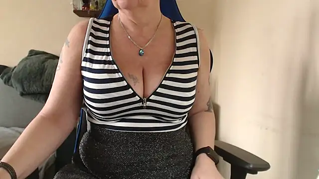 Diablica41 online show from 11-25-25, 09:42