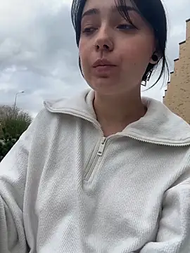 Snapshot of hanahaki chatting on 09-19-25, 10:30 hanahaki online show from 09-19-25, 10:30