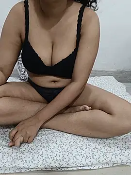 Snapshot of Rubyrosemumbai chatting on 06-25-26, 05:29 Rubyrosemumbai online show from 06-25-26, 05:29