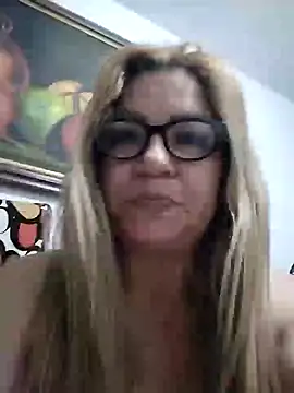 Snapshot of gisela27 chatting on 03-03-25, 02:22 gisela27 online show from 03-03-25, 02:22