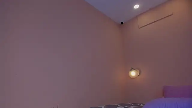 Snapshot of ale_cam chatting on 05-16-26, 12:09 ale cam online show from 05-16-26, 12:09