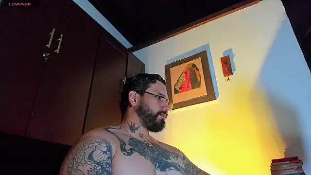 CamiloGray  online show from 04-28-26, 01:59