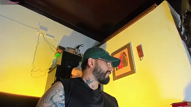 CamiloGray  online show from 11-04-25, 01:59