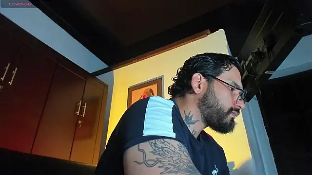 Snapshot of CamiloGray_ chatting on 02-26-26, 01:55 CamiloGray online show from 02-26-26, 01:55