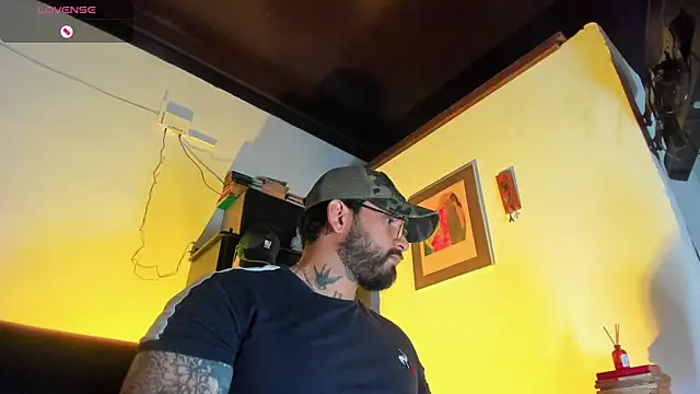 CamiloGray  online show from 12-05-25, 01:53