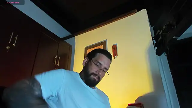 Snapshot of CamiloGray_ chatting on 02-10-26, 01:54 CamiloGray online show from 02-10-26, 01:54