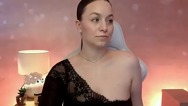 Snapshot of MilaFleur chatting on 05-22-26, 02:04 MilaFleur online show from 05-22-26, 02:04