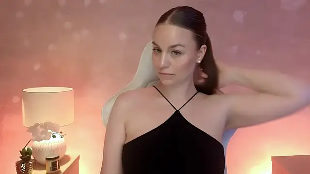 Snapshot of MilaFleur chatting on 07-15-26, 04:58 MilaFleur online show from 07-15-26, 04:58