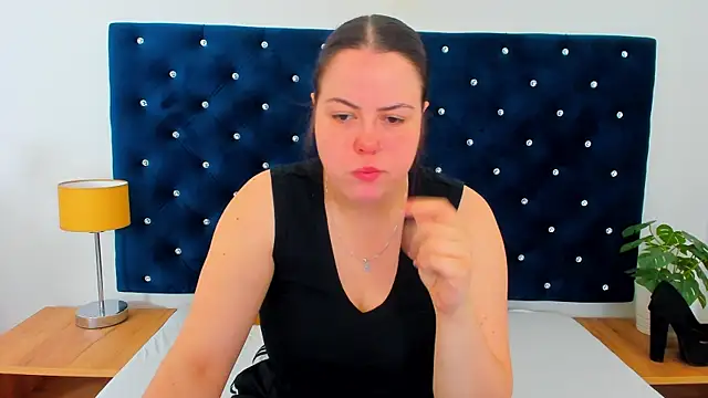 EvaLick online show from 02-19-26, 07:27