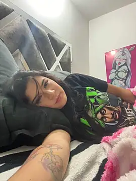 Snapshot of cutesarah_ chatting on 01-16-25, 03:45 cutesarah  online show from 01-16-25, 03:45