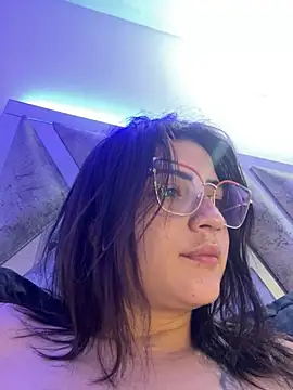 Snapshot of cutesarah_ chatting on 02-16-25, 03:47 cutesarah  online show from 02-16-25, 03:47