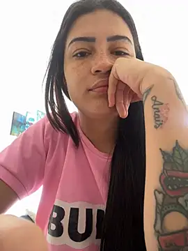 Snapshot of cutesarah_ chatting on 01-04-25, 07:02 cutesarah  online show from 01-04-25, 07:02