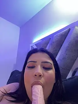 Snapshot of cutesarah_ chatting on 02-16-25, 12:41 cutesarah  online show from 02-16-25, 12:41