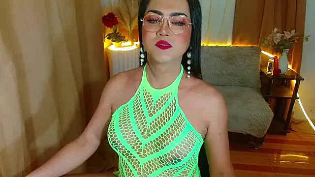 Snapshot of negrashemalexxx chatting on 11-04-25, 10:57 negrashemalexxx online show from 11-04-25, 10:57