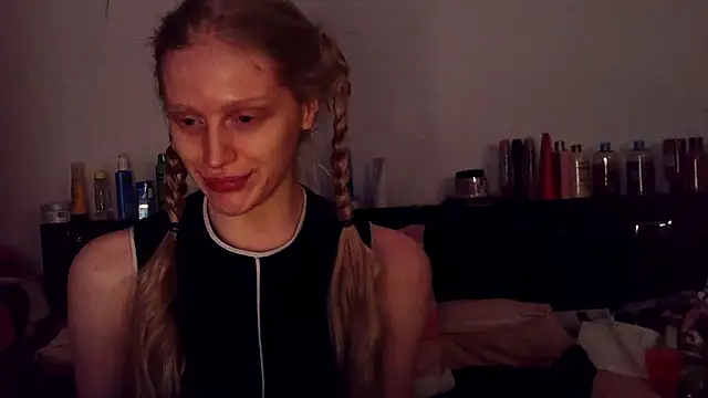 Snapshot of VeronicaJoyful chatting on 01-20-25, 12:25 VeronicaJoyful online show from 01-20-25, 12:25