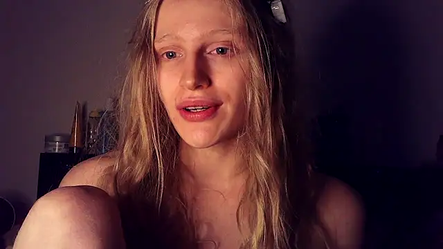 Snapshot of VeronicaJoyful chatting on 01-25-25, 02:04 VeronicaJoyful online show from 01-25-25, 02:04