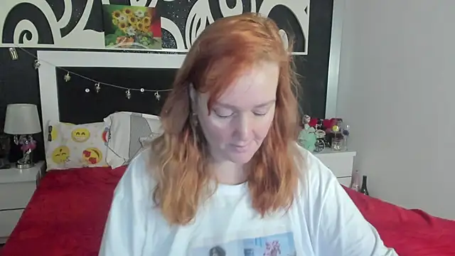 Snapshot of SinFulTitsDD chatting on 03-11-25, 06:52 SinFulTitsDD online show from 03-11-25, 06:52