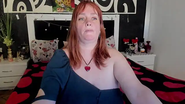 Snapshot of SinFulTitsDD chatting on 01-15-25, 06:50 SinFulTitsDD online show from 01-15-25, 06:50