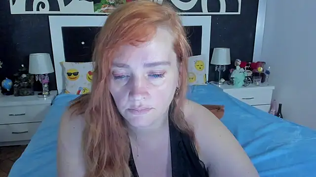 Snapshot of SinFulTitsDD chatting on 03-18-25, 12:30 SinFulTitsDD online show from 03-18-25, 12:30