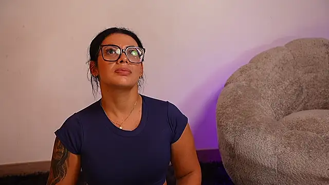 anyiled hot online show from 05-06-26, 02:04