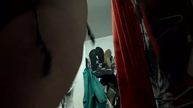 Snapshot of Cataleia21 chatting on 10-05-25, 10:50 Cataleia21 online show from 10-05-25, 10:50