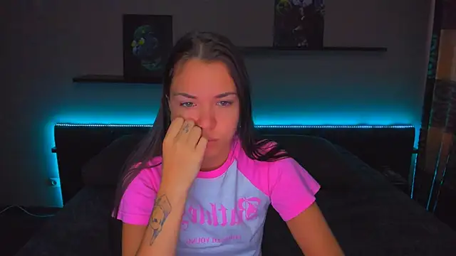 AlexaBarkley online show from 10-08-25, 12:23