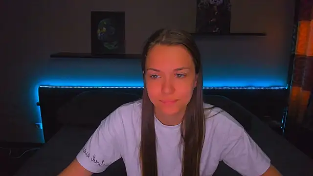Snapshot of AlexaBarkley chatting on 05-19-26, 02:18 AlexaBarkley online show from 05-19-26, 02:18