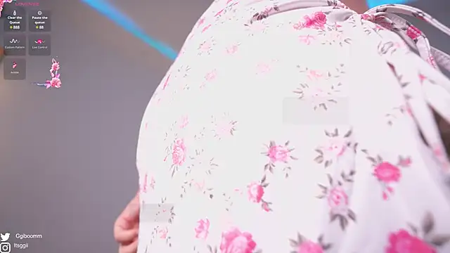 Snapshot of Gigi_ohlala chatting on 01-14-25, 01:36 Gigi ohlala online show from 01-14-25, 01:36