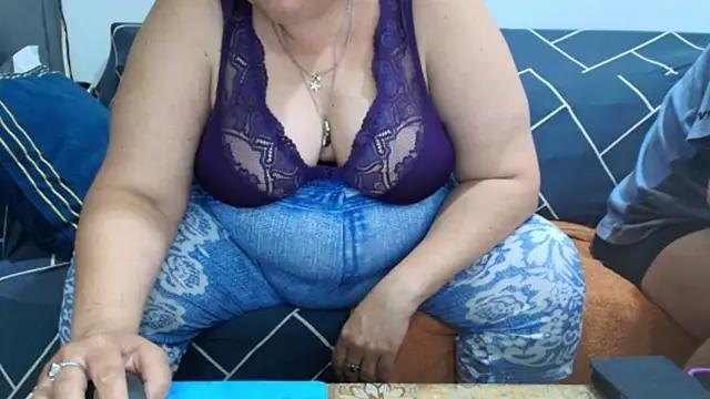 Snapshot of HotBiPaar chatting on 05-31-26, 10:54 HotBiPaar online show from 05-31-26, 10:54
